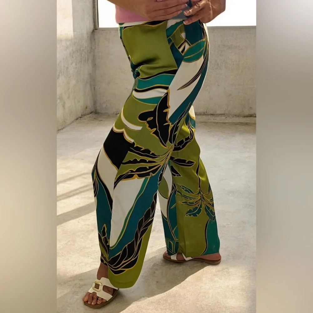 Elie Tahari wide leg palazzo pants. Tropical print Stretchy waist. Green. S. NWT - Picture 4 of 16